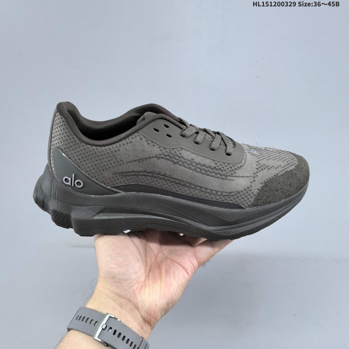 Alo Yoga Alo Runner Low-Top Sneakers for Running - product image from the listing.
