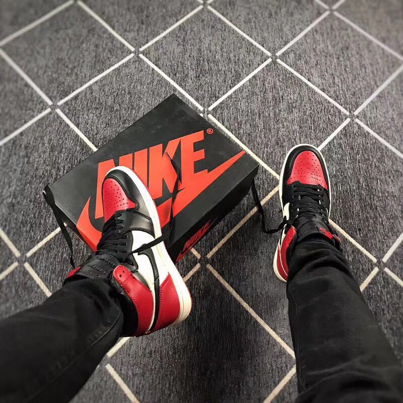 Black Red Toe Sneakers - Air Jordan 1 High - product image from the listing.