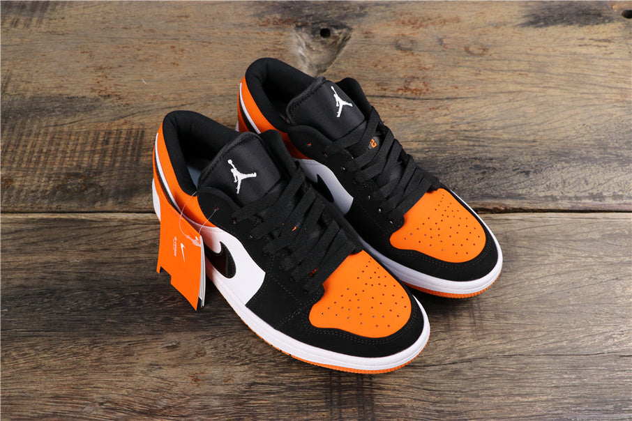 Shattered Backboard Sneakers - Air Jordan 1 Low 553558-128 - product image from the listing.