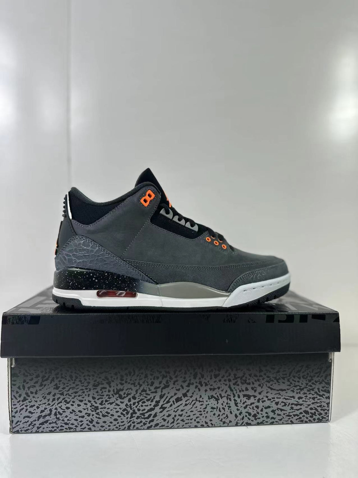 Air Jordan 3 Retro Fear Grey Black CT8532-080 - product image from the listing.