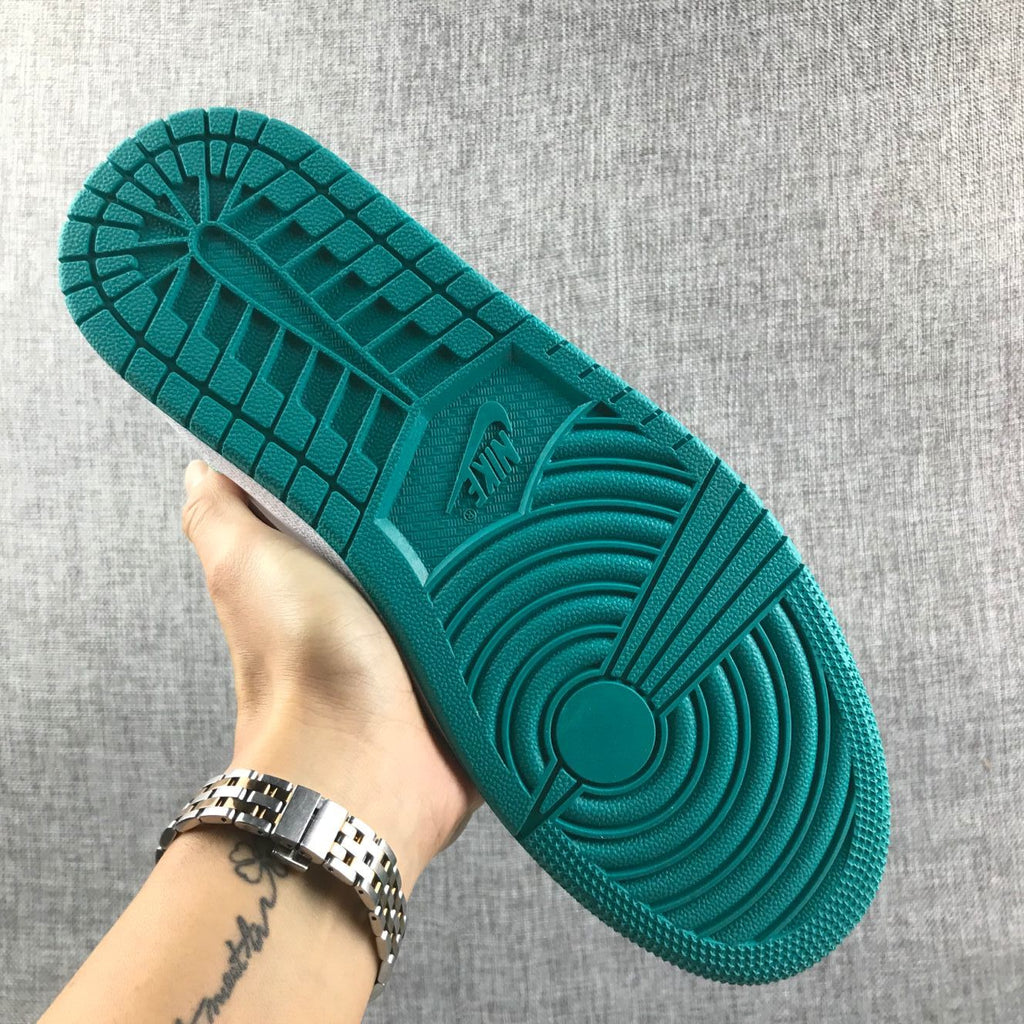 South Coast Toes Sneakers - Air Jordan 1 Retro High OG - product image from the listing.