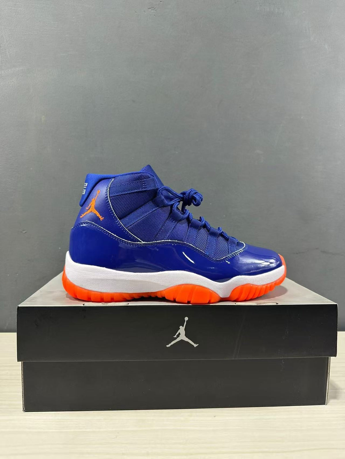 Air Jordan 11 Retro Navy Blue CT8012-114 - product image from the listing.
