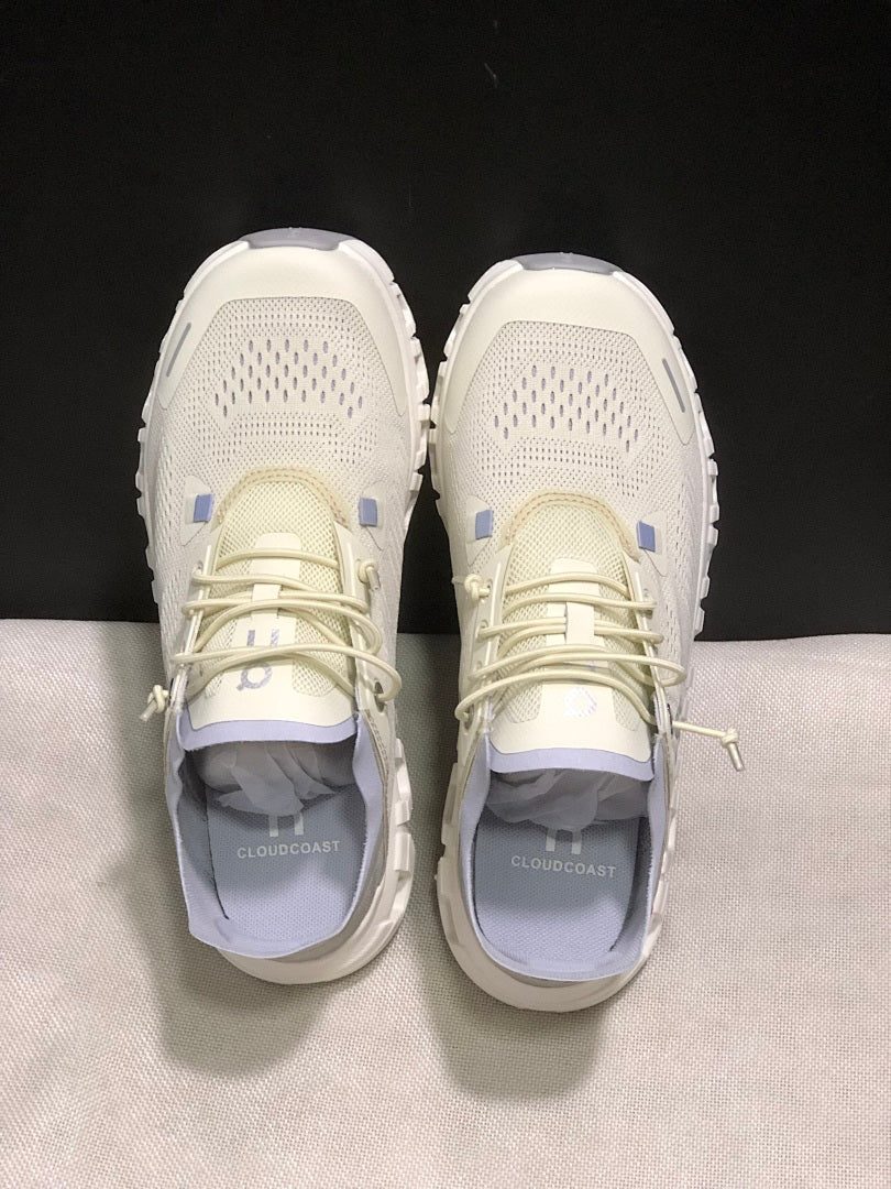 Beige On Cloud 6 Coast Sneakers - product image from the listing.