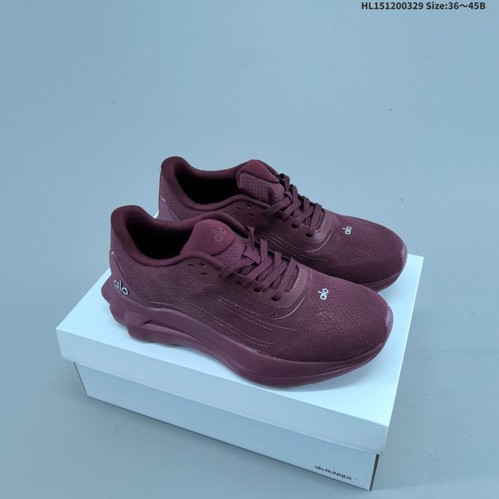 Alo Yoga Alo Runner Low-Top Sneakers for Running - product image from the listing.