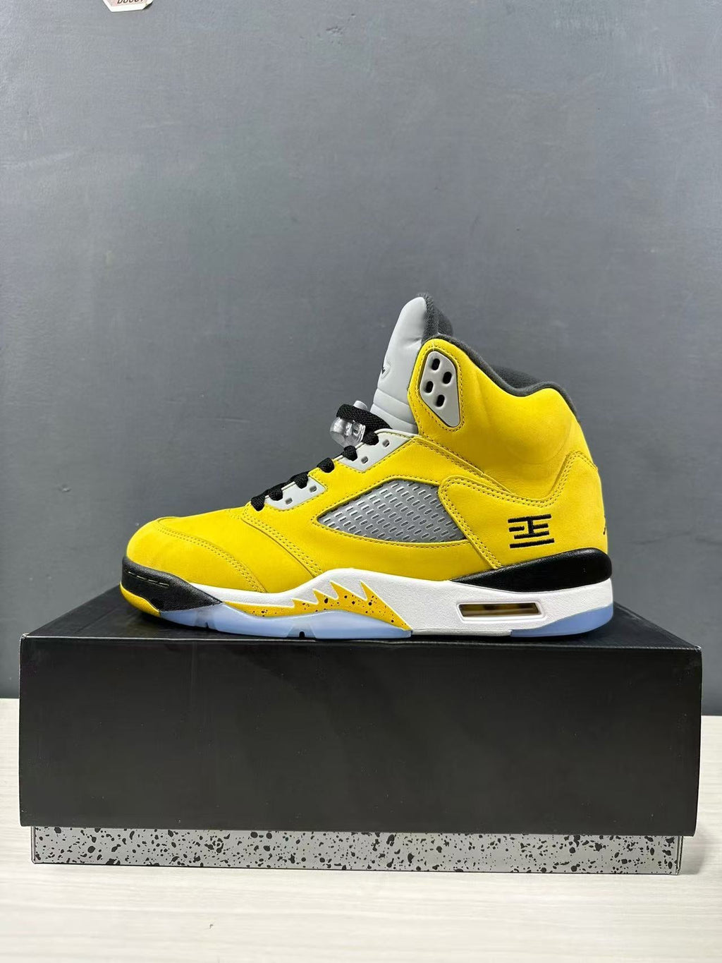 Air Jordan 5 Retro Tokyo Yellow Sneakers IO3372-700 - product image from the listing.