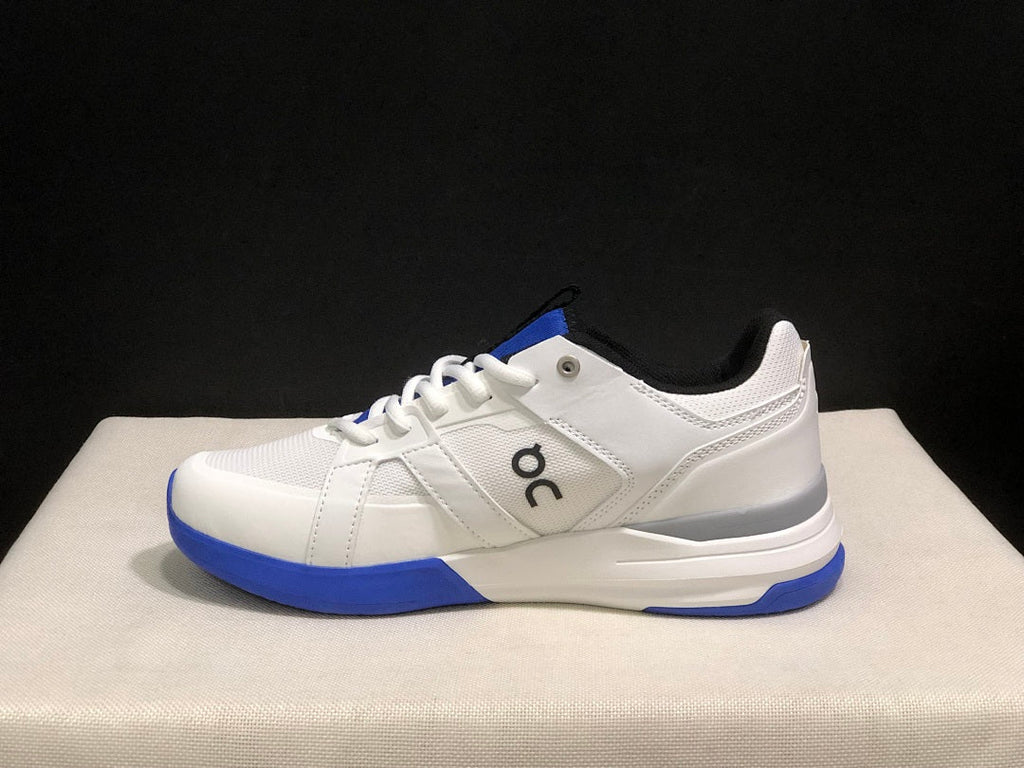 On The Roger Clubhouse Pro Sneakers in White Blue - product image from the listing.