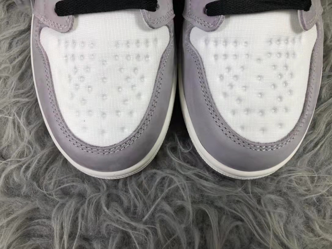 Jordan 1 Union x Air Jordan 1 High Sneakers in White Grey DB2889-100 - product image from the listing.