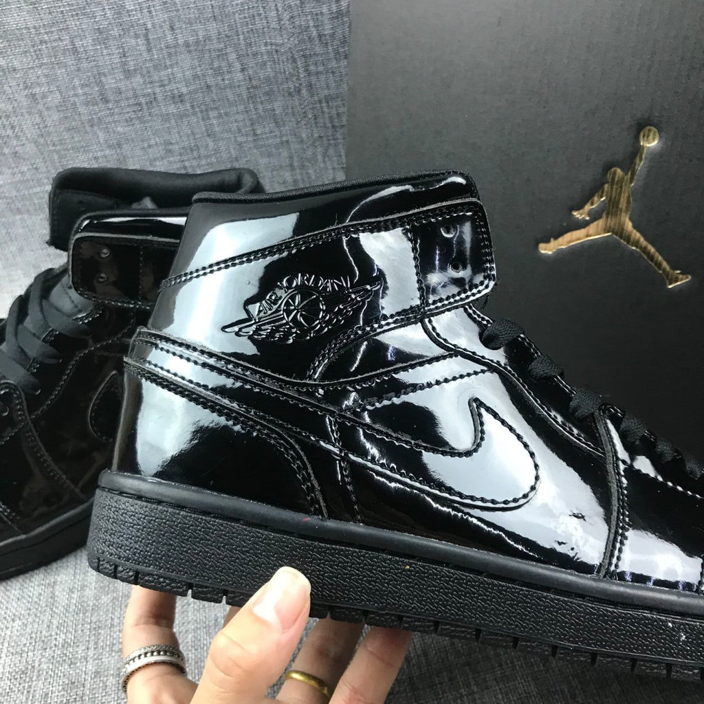 Black Patent Sneakers - Air Jordan 1 Mid BQ6472-002 - product image from the listing.