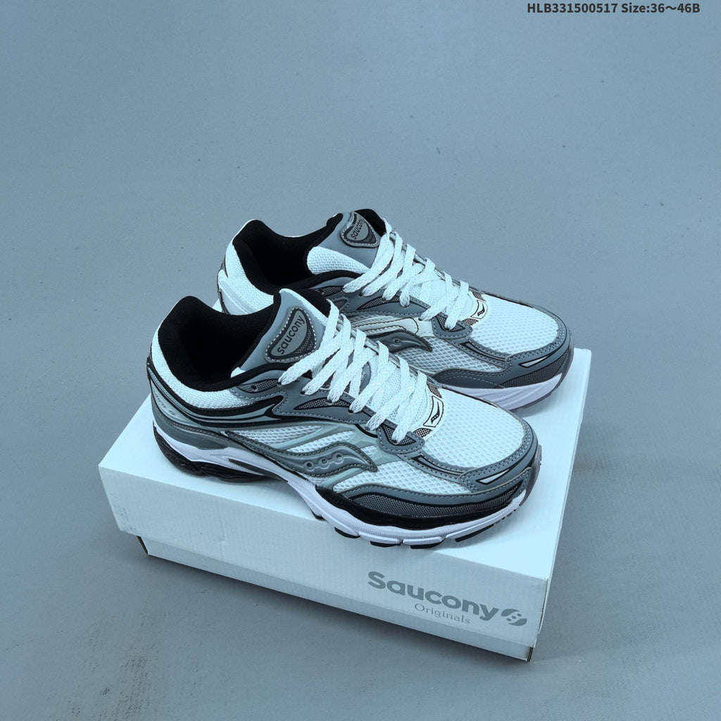 Saucony ProGrid Omni 9 Retro Sneakers for Running - product image from the listing.