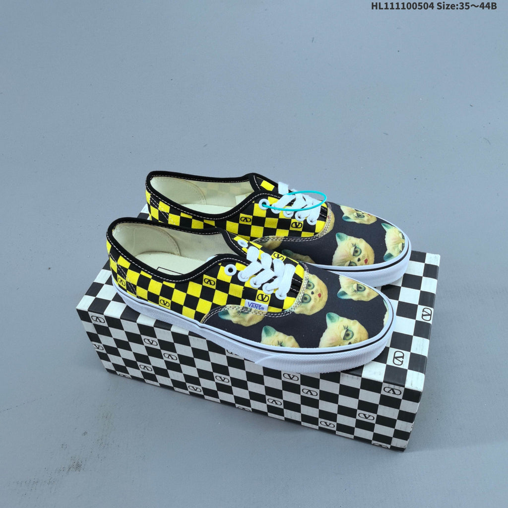 Vans Premium Old Skool 36 Patterned Low-Cut Sneakers - product image from the listing.