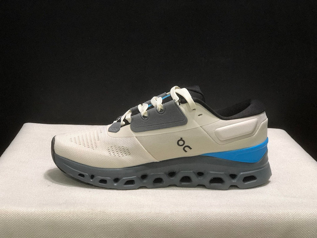 Cream and Gray On Cloudstratus 3 Running Shoes - product image from the listing.