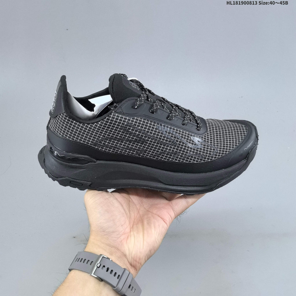 Kolon Sport EGG LITE DYNEEMA Low-Cut Hiking Shoes - product image from the listing.
