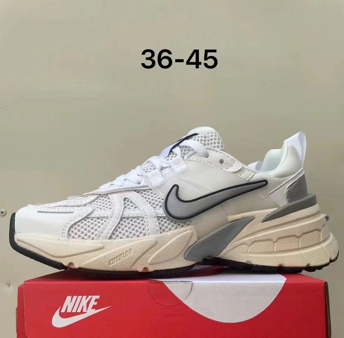 Nike Zoom Vomero 5 Sneakers in White FD0736-107 - product image from the listing.