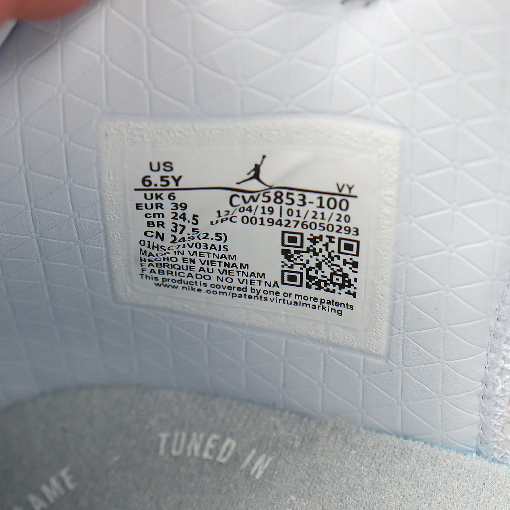 "Matcha Duck" Nike Dunk High Sneakers CW5853-100 - product image from the listing.