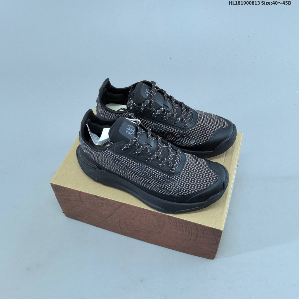 Kolon Sport EGG LITE DYNEEMA Low-Cut Hiking Shoes - product image from the listing.