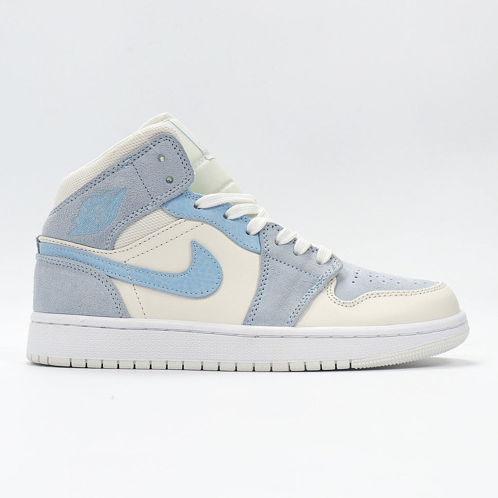 Jordan 1 Mid SE Paris Sneakers in Blue DA4666-100 - product image from the listing.