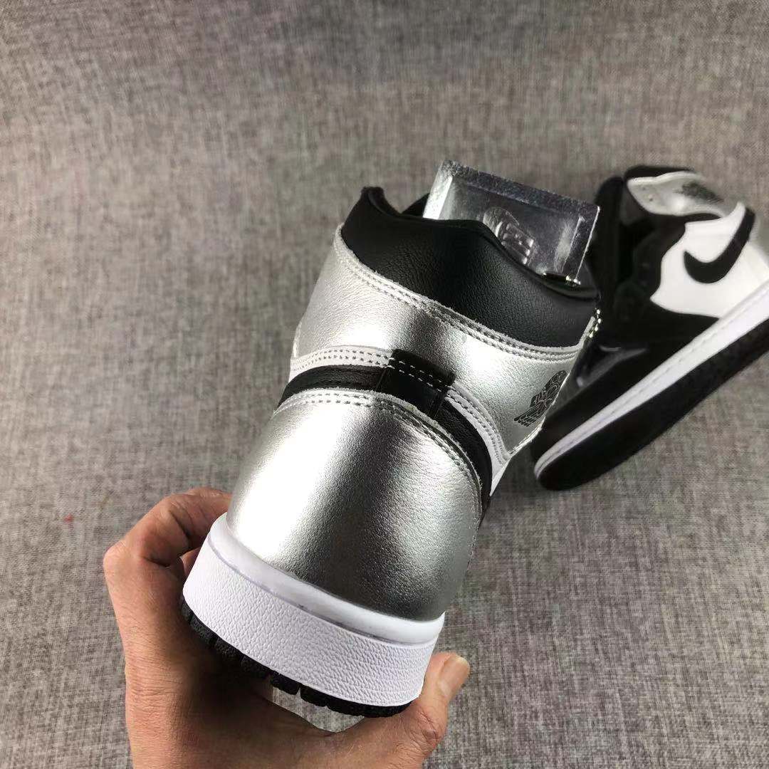 Air Jordan 1 Silver Toe High-Top Sneakers CD0461-001 - product image from the listing.