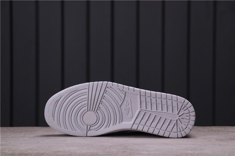 Air Jordan 1 High OG Japan Sneakers DC1788-029 - product image from the listing.