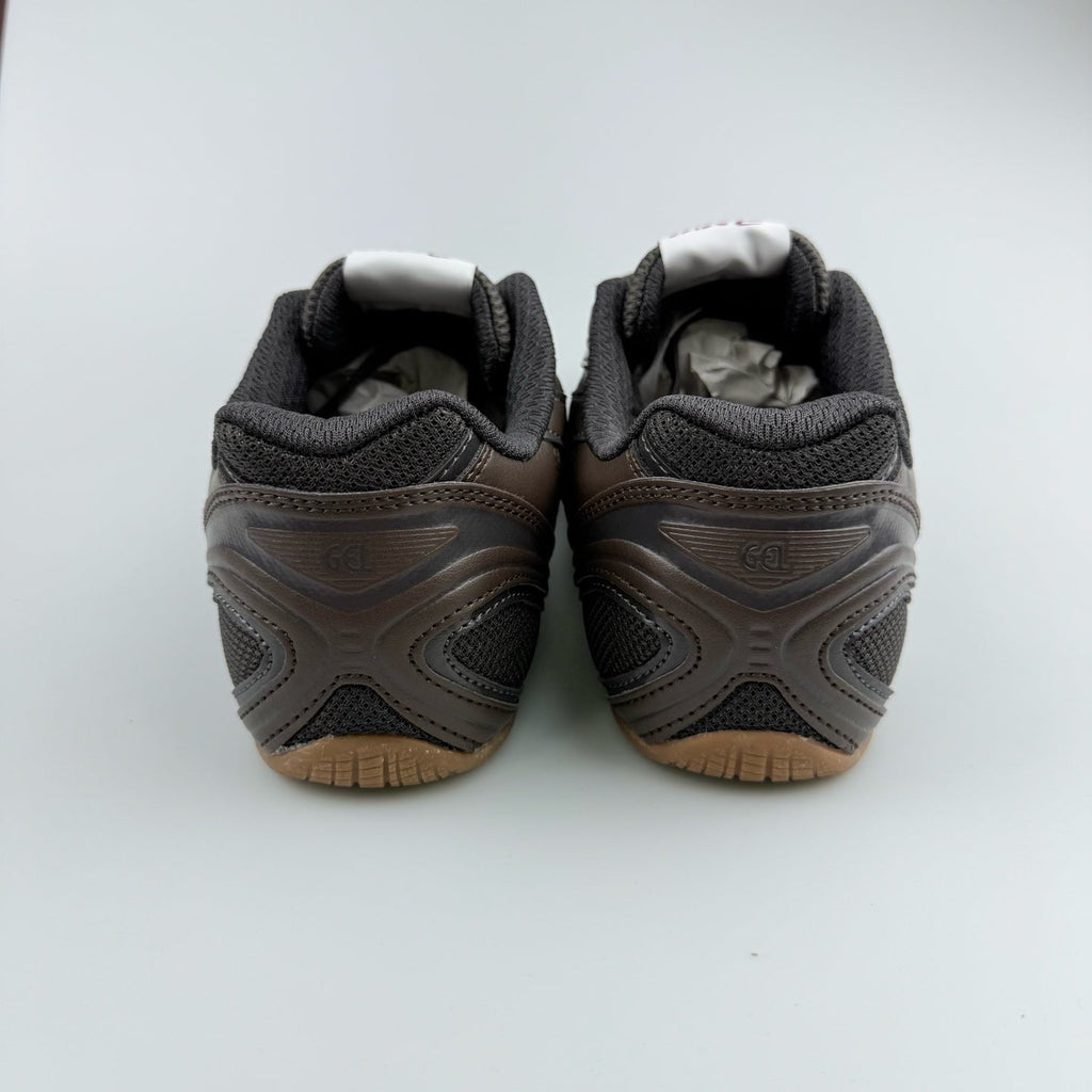 ASICS GEL-PHALAI Z Brown Running-Inspired Trainers 1203B126-200 - product image from the listing.
