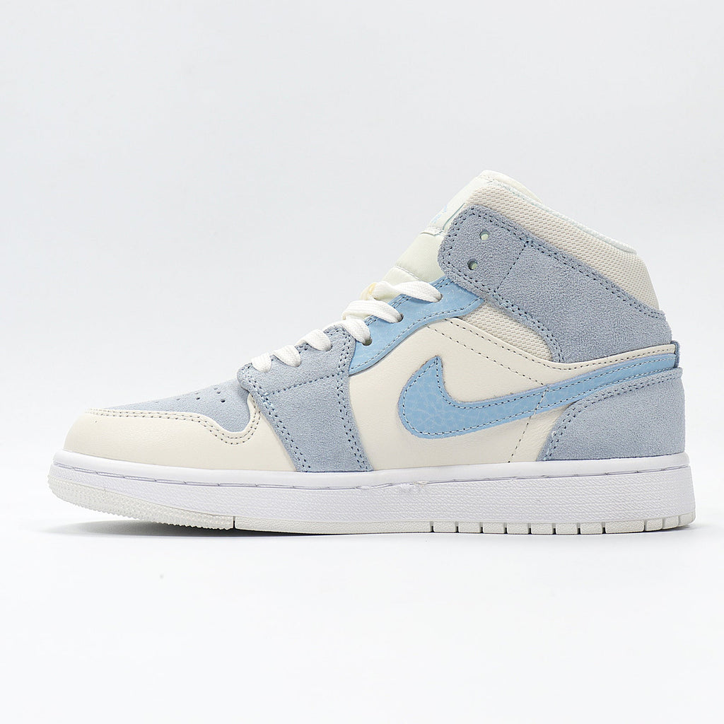 Jordan 1 Mid SE Paris Sneakers in Blue DA4666-100 - product image from the listing.