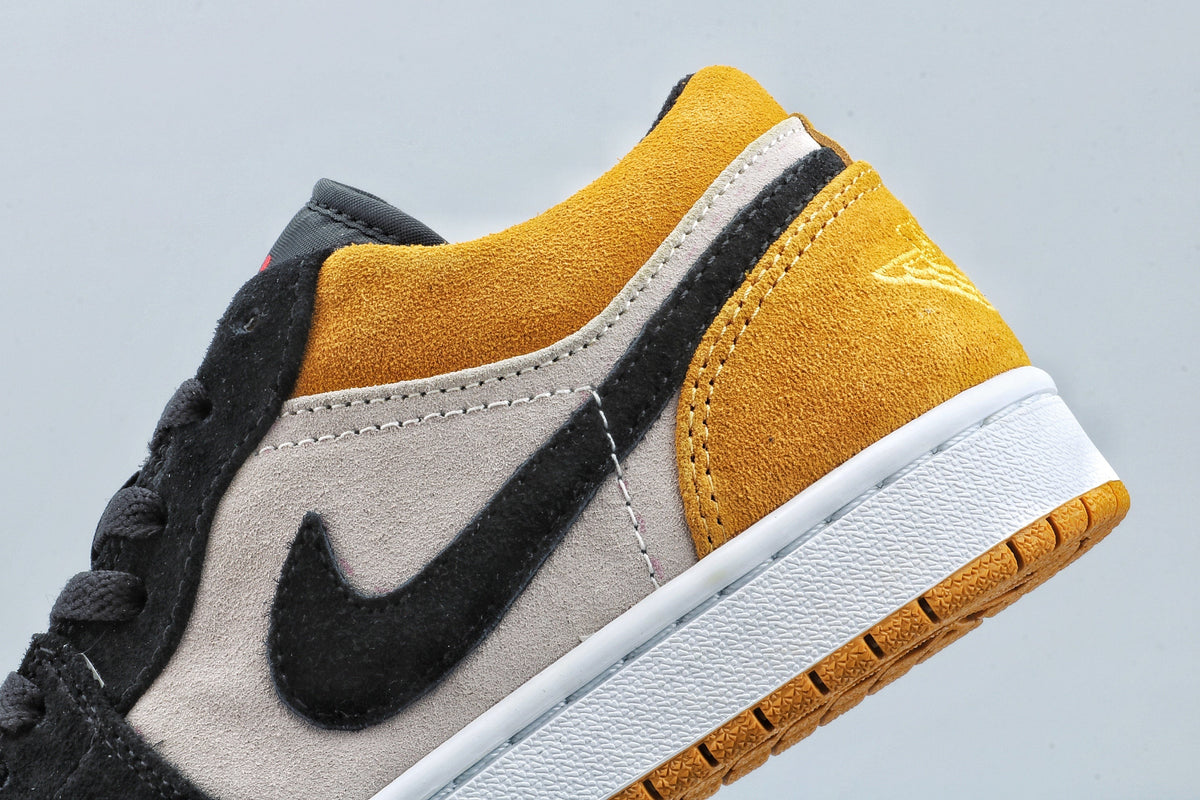 Yellow Toe Sneakers - Jordan 1 Low - product image from the listing.