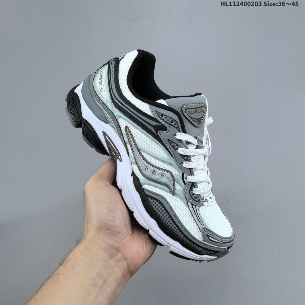 Saucony ProGrid Omni 9 Retro Shoes for Running - product image from the listing.