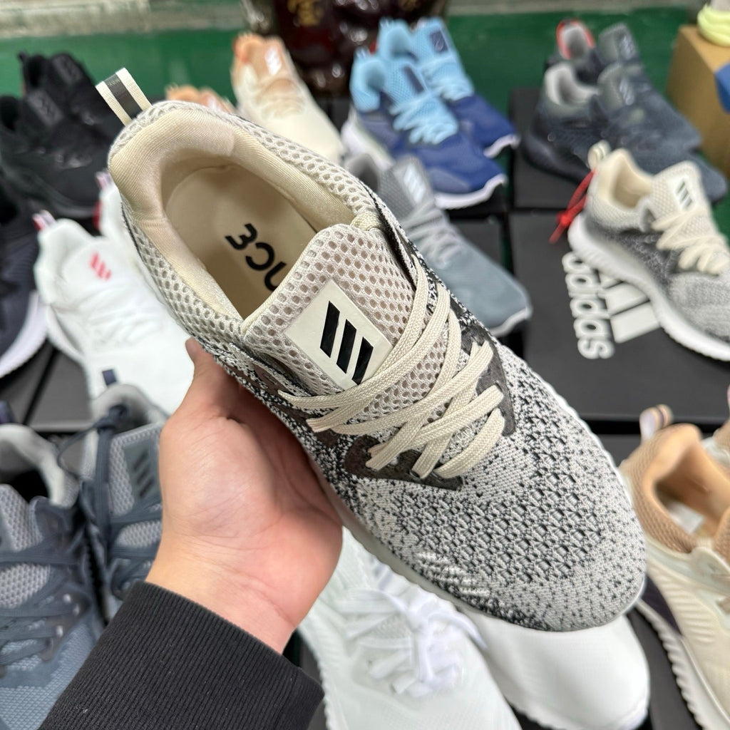 Adidas Alphabounce HPC AMS M Sneakers in Beige, in Gray and Black - product image from the listing.