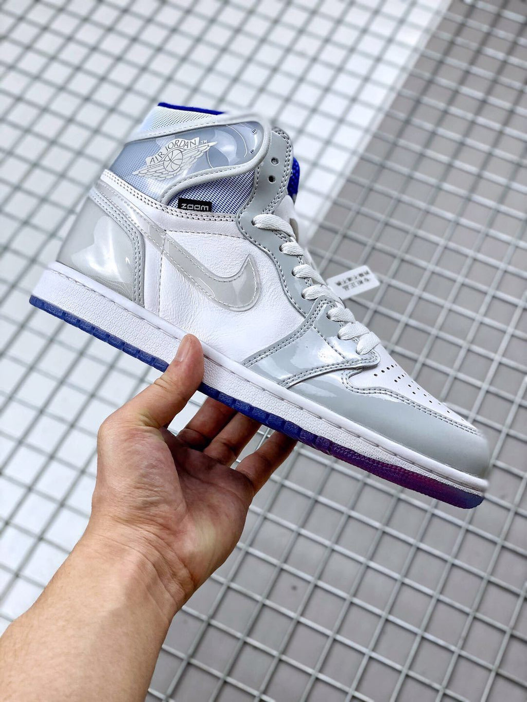 Air Jordan 1 High Zoom R2T Sneakers White Grey Blue - product image from the listing.