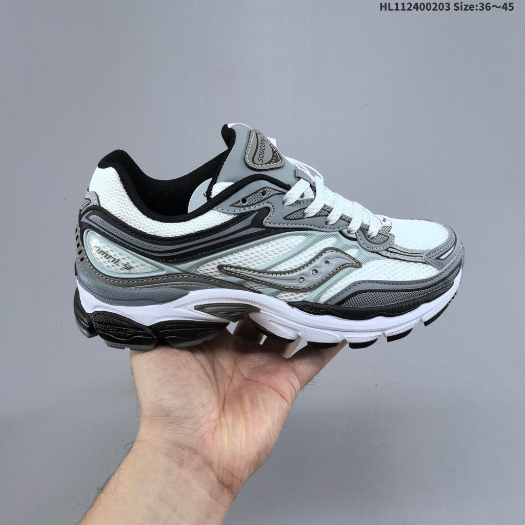 Saucony ProGrid Omni 9 Retro Shoes for Running - product image from the listing.