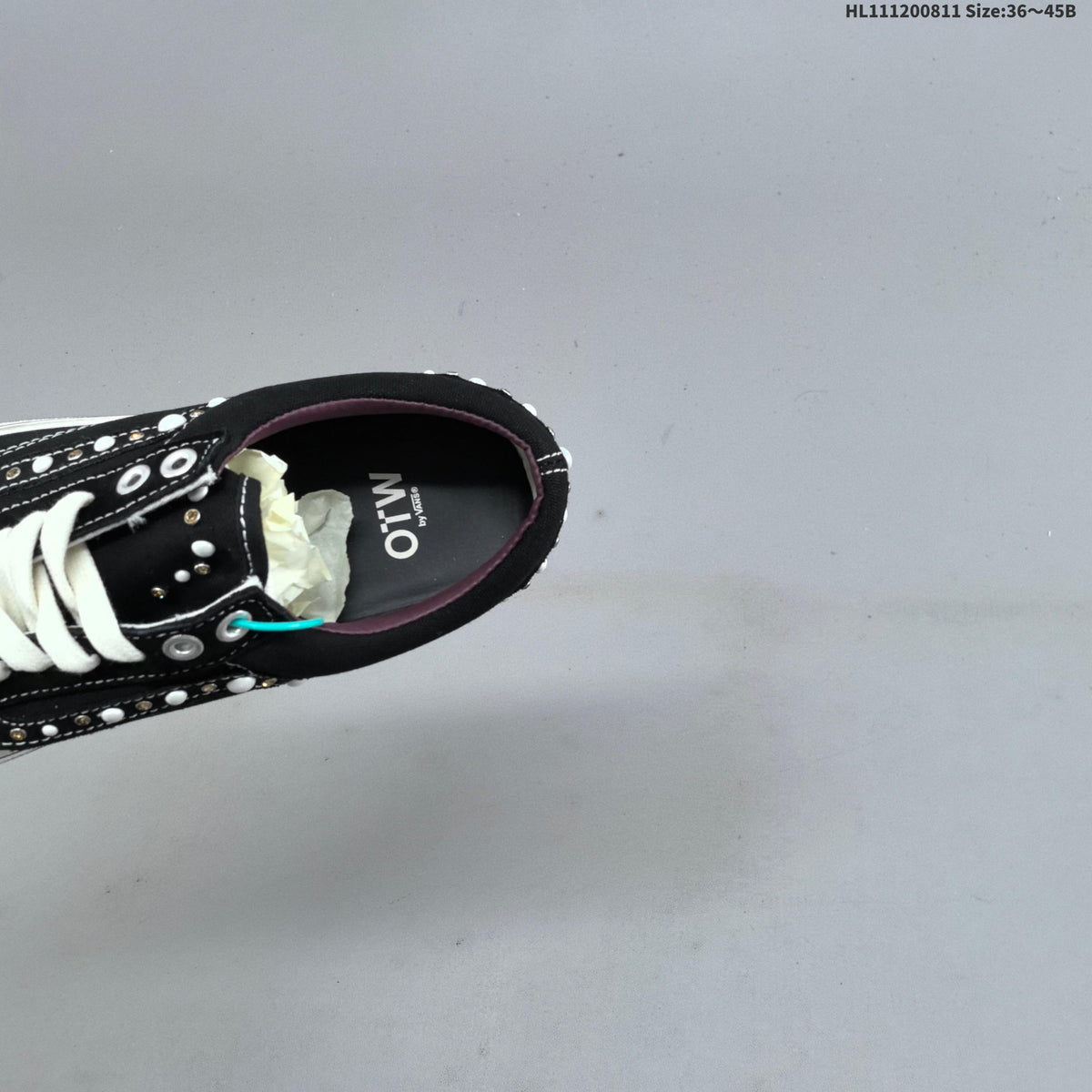 Vans Old Skool Platform Low-Top Sneakers, in Black and White - product image from the listing.