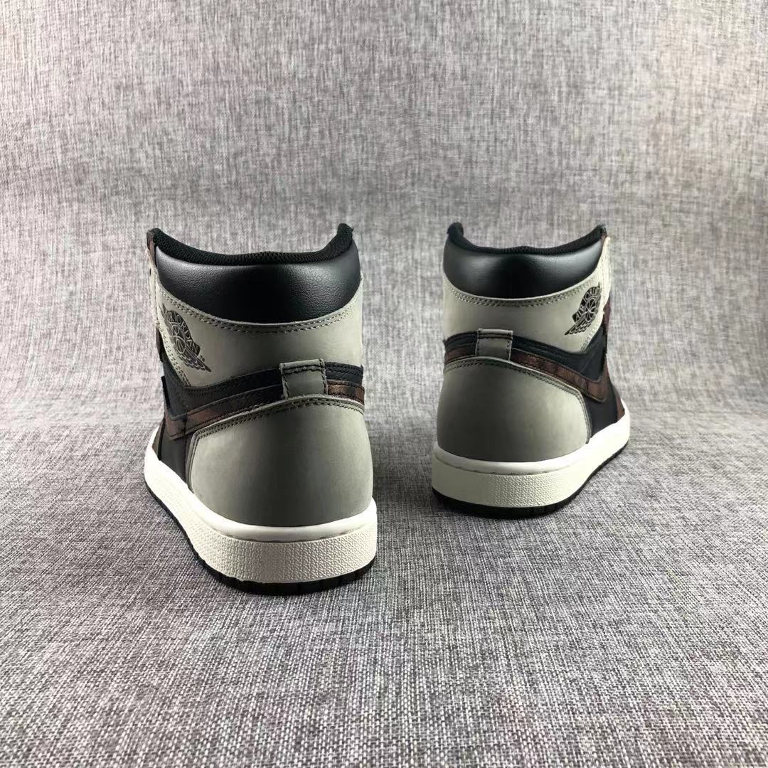 Jordan 1 Retro Rust Shadow High-Cut Sneakers 555088-033 - product image from the listing.