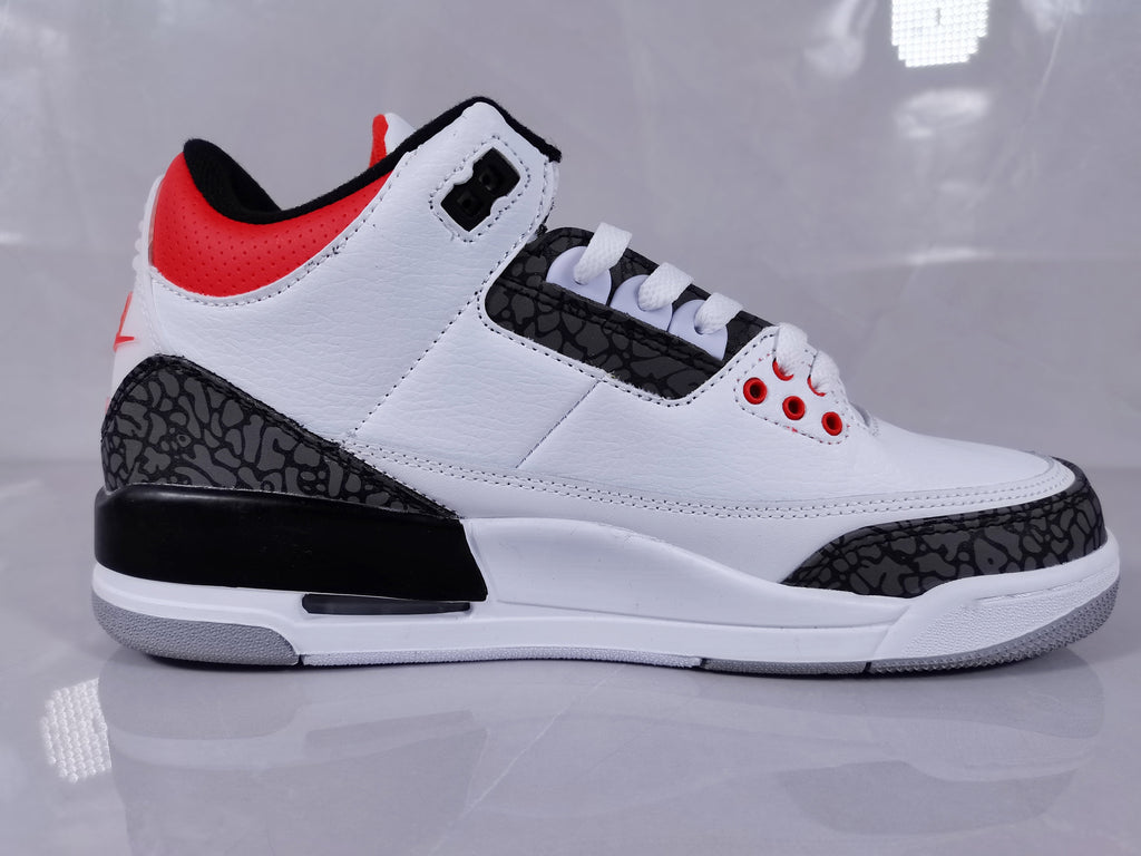 Air Jordan 3 Retro SE White Cement Fire Sneakers in Red - product image from the listing.