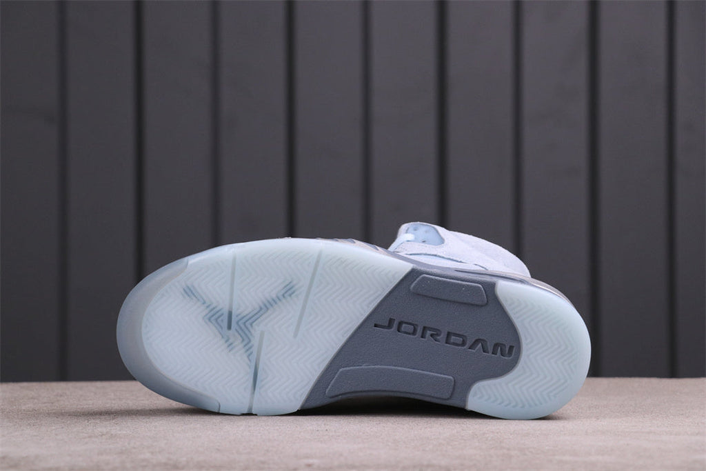 Air Jordan 5 Retro Bluebird Sneakers DD9336-400 - product image from the listing.