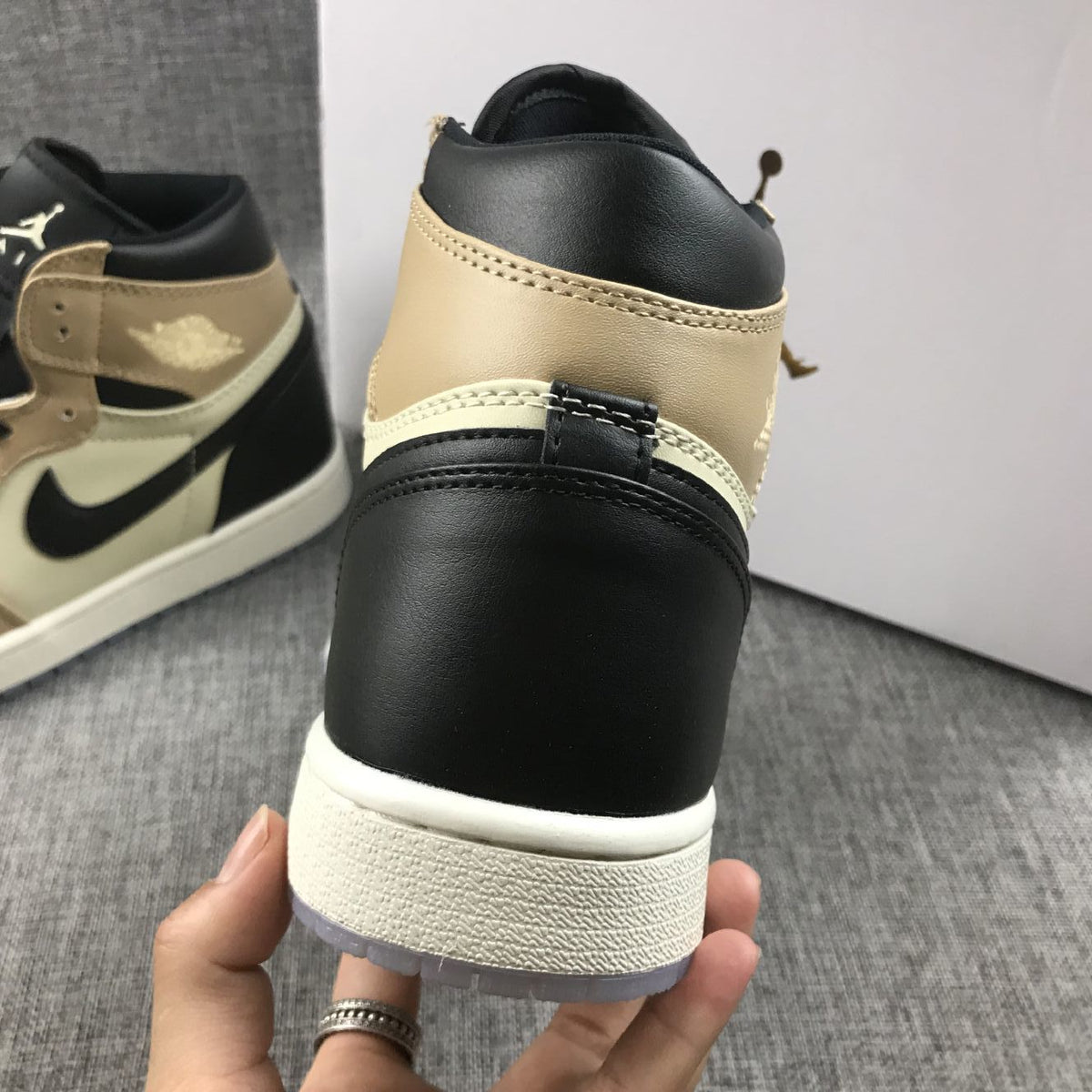 AH7389-003 Sneakers - Air Jordan 1 High Premium - product image from the listing.