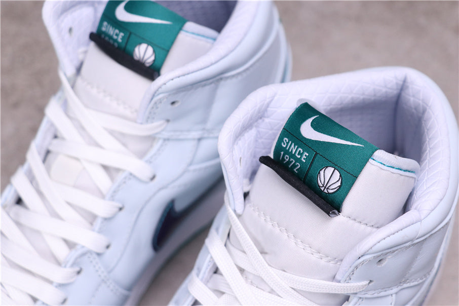 Nike Hoops Sneakers - Air Jordan 1 Mid SE CW5853-100 - product image from the listing.