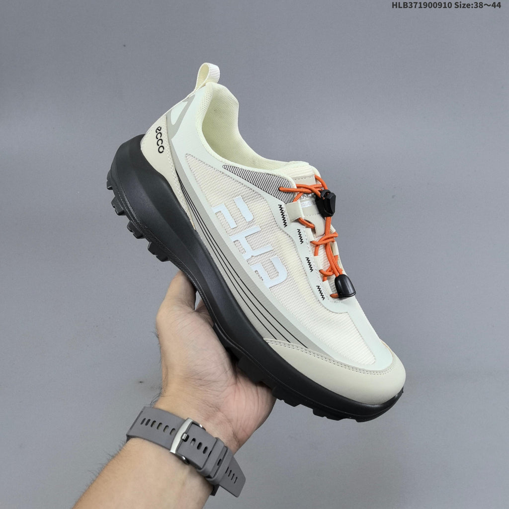 Men's ECCO Low-Top Outdoor Sneakers, Black or Off-White - product image from the listing.
