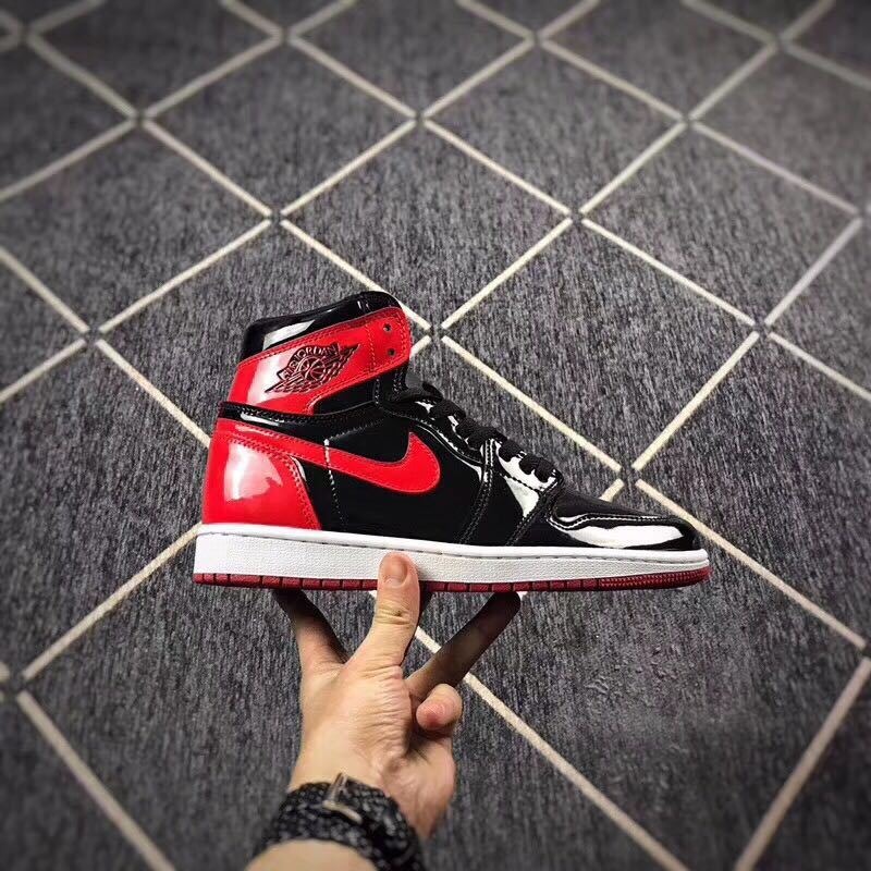 Black Red Mirror-Effect Sneakers - Jordan 1 High - product image from the listing.