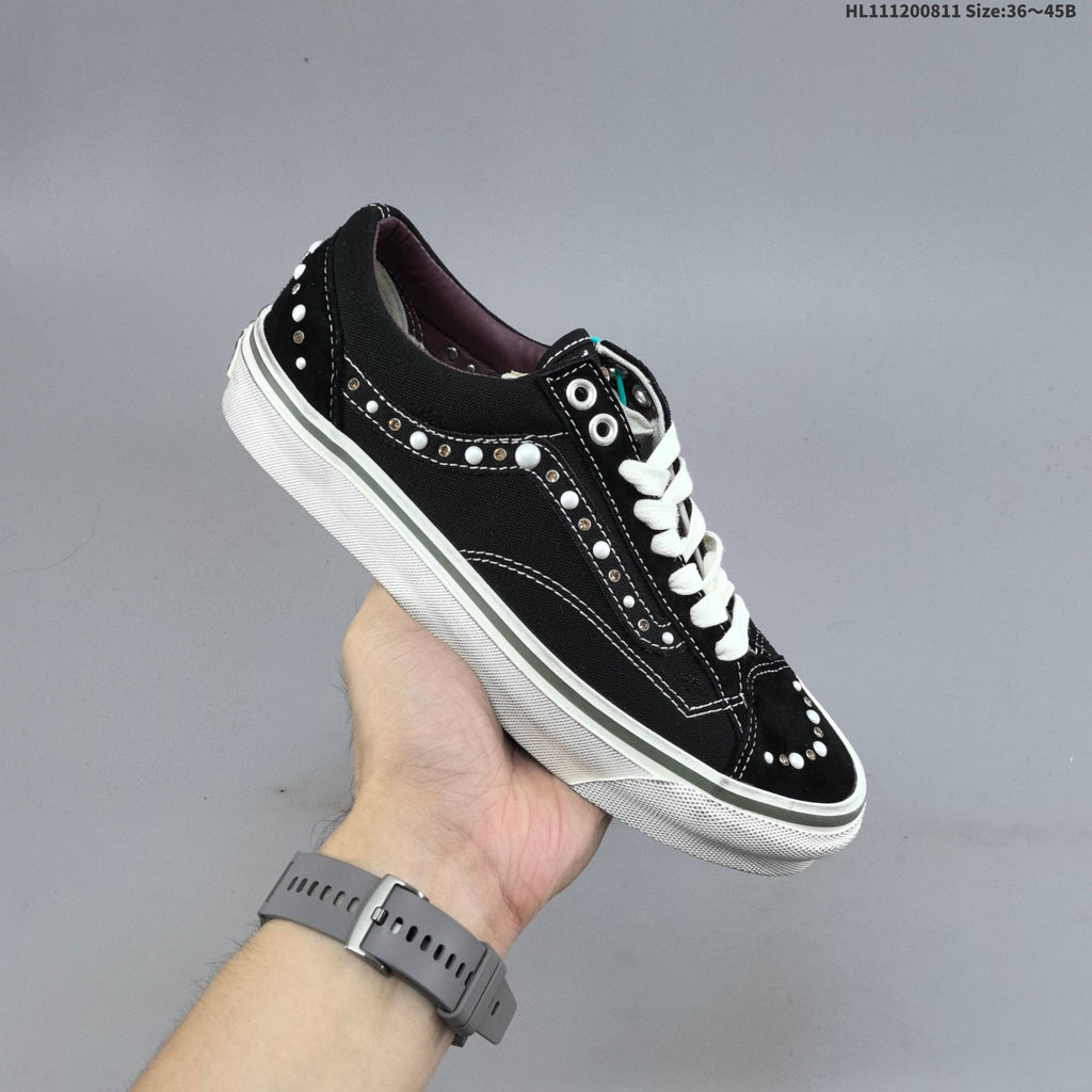 Vans Old Skool Platform Low-Top Sneakers, in Black and White - product image from the listing.