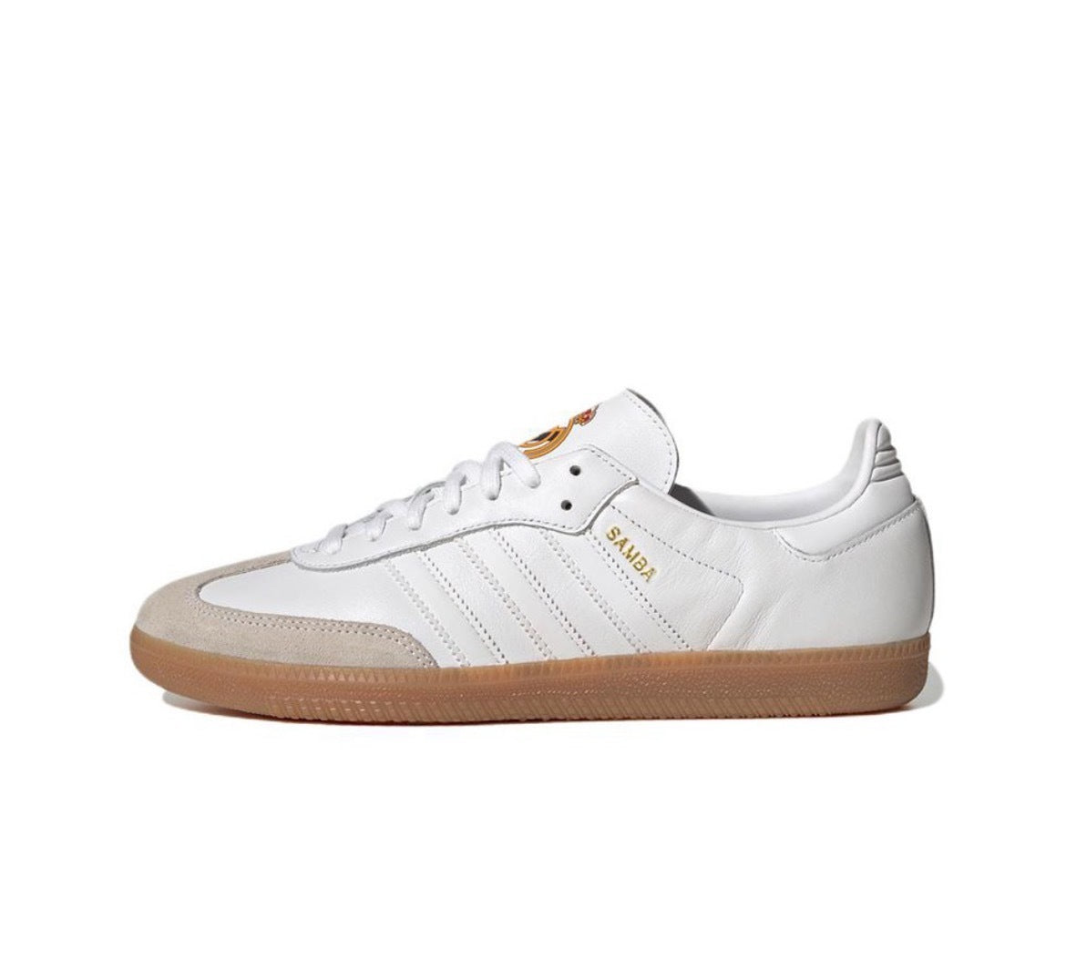 adidas Samba White Gum Sole Trainers HQ7032 - product image from the listing.