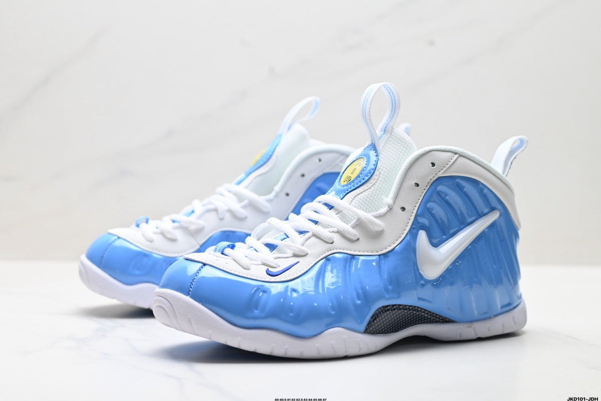 Nike Air Foamposite One Hardaway Sneakers in Blue and White - product image from the listing.