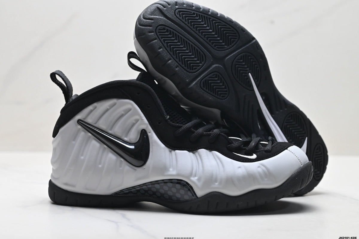 Nike Air Foamposite One Penny Hardaway Black White Trainers - product image from the listing.