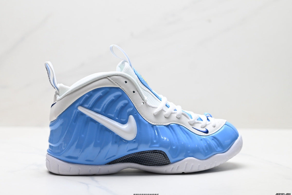 Nike Air Foamposite One Hardaway Sneakers in Blue and White - product image from the listing.