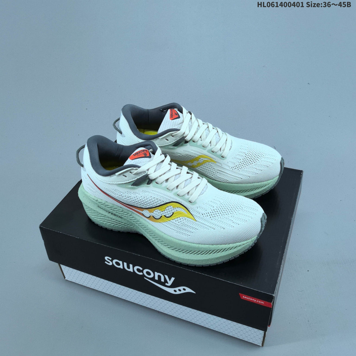 Saucony Triumph 21 Shoes for Running - product image from the listing.