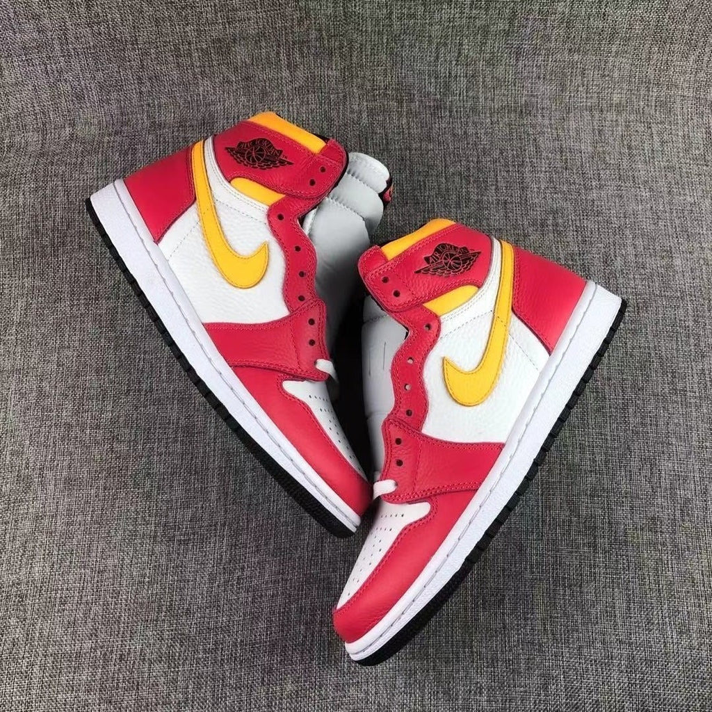 Air Jordan 1 High OG Light Fusion Red Sneakers 555088-603 - product image from the listing.