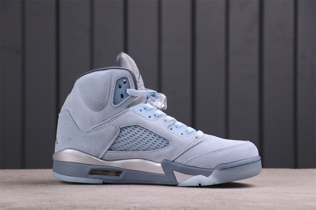 Air Jordan 5 Retro Bluebird Sneakers DD9336-400 - product image from the listing.