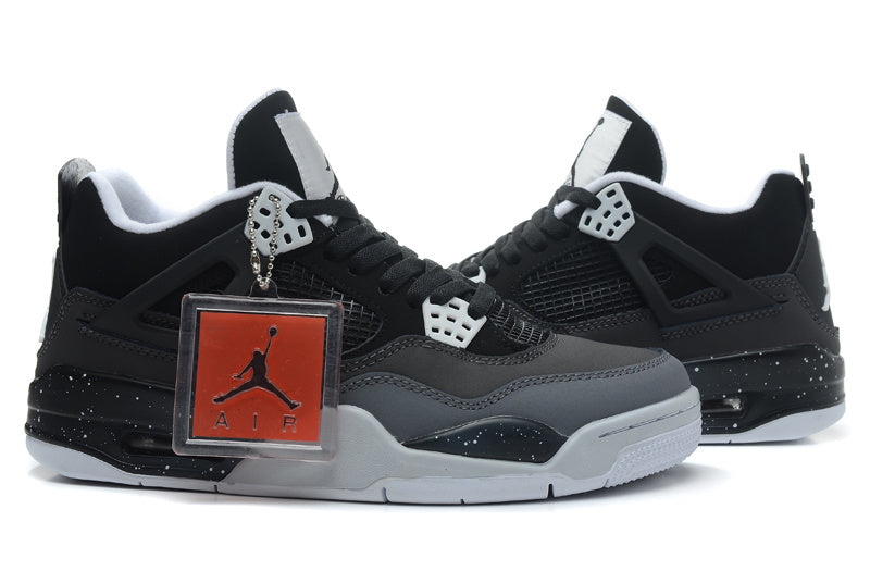 Air Jordan 4 Retro Oreo Basketball Sneakers - product image from the listing.