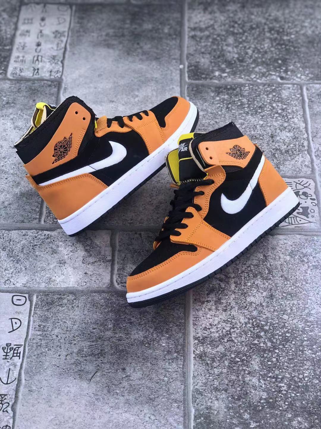 Air Jordan 1 Zoom CMFT Monarch Orange CT0978-002 - product image from the listing.