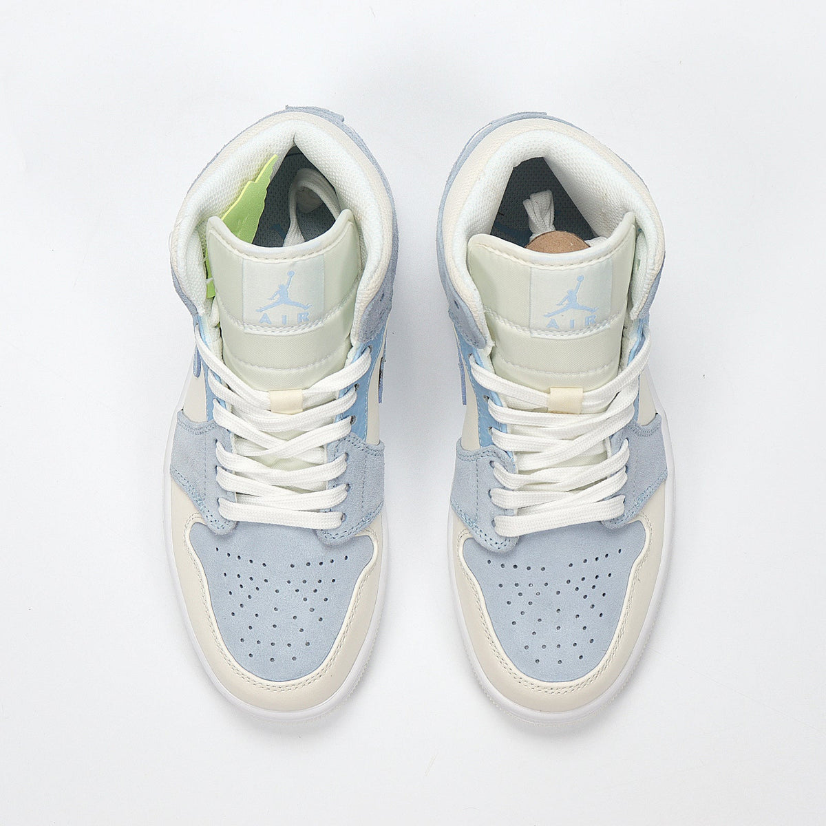 Jordan 1 Mid SE Paris Sneakers in Blue DA4666-100 - product image from the listing.
