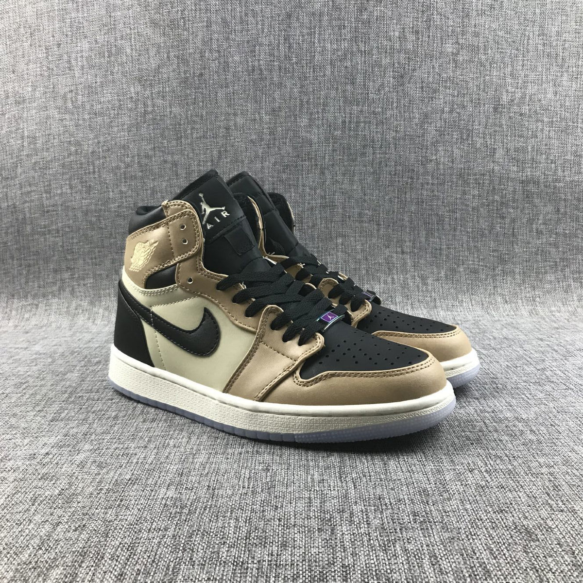 AH7389-003 Sneakers - Air Jordan 1 High Premium - product image from the listing.