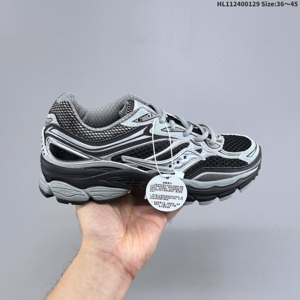 Saucony ProGrid Omni 9 Retro Sneakers for Running - product image from the listing.